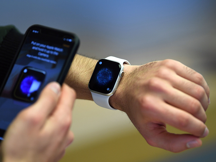 苹果不甜 酸到供应链